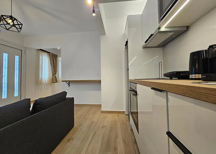 Elegant Aesthetic アパート Rhodes City